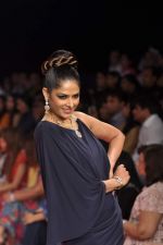 Model walks the ramp for Cappuccino Collection Show at IIJW Day 3 on 21st Aug 2012 (86).JPG